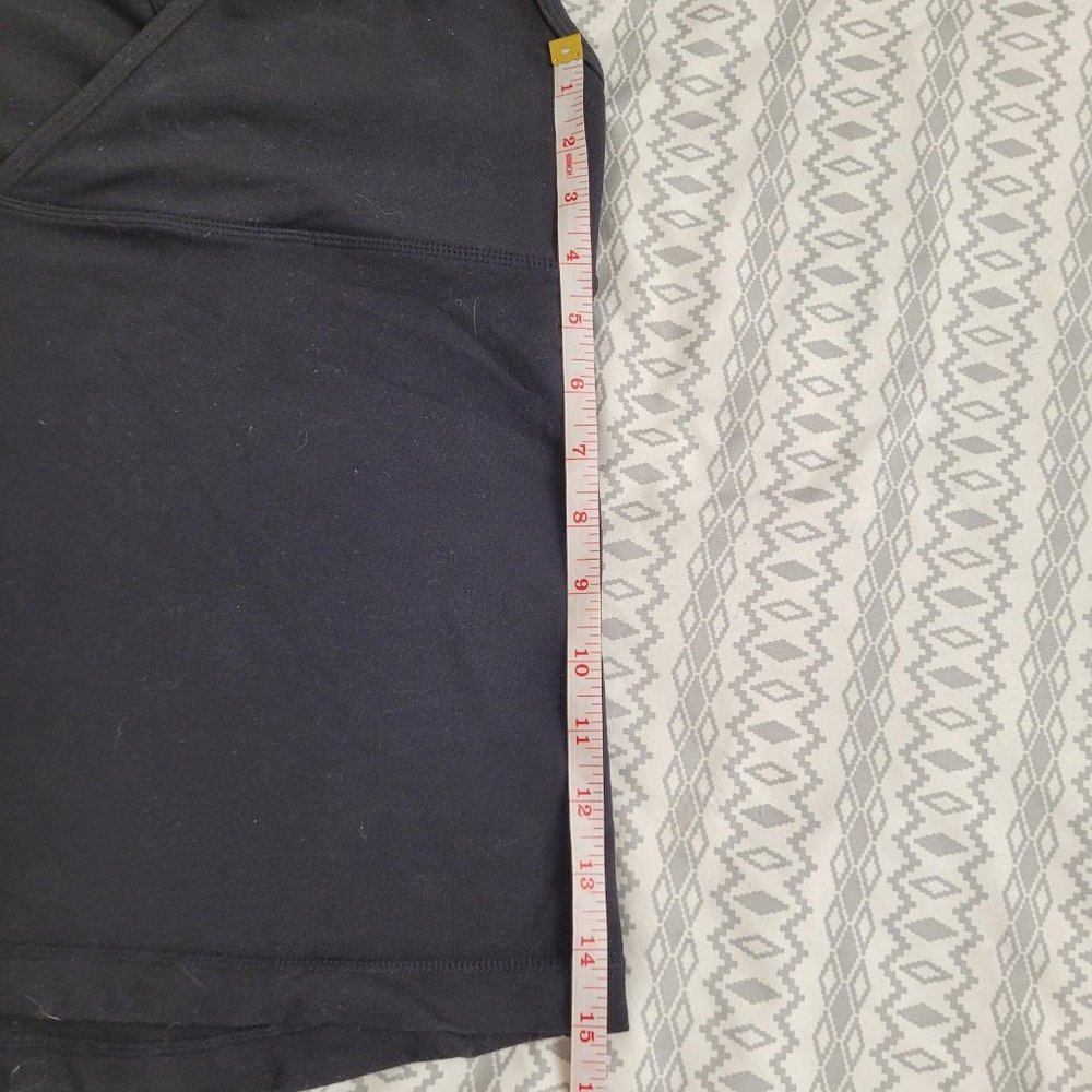 Lululemon black tank top - Picture 5 of 6